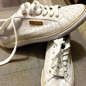 Tennis shoes Ivanka Trump